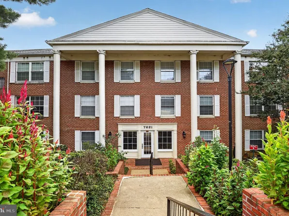 7621 Tremayne Pl APT 307, Mc Lean, VA 22102
