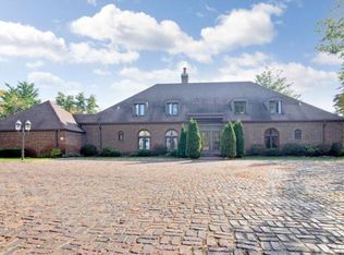 49 Baybrook Ln, Oak Brook, IL