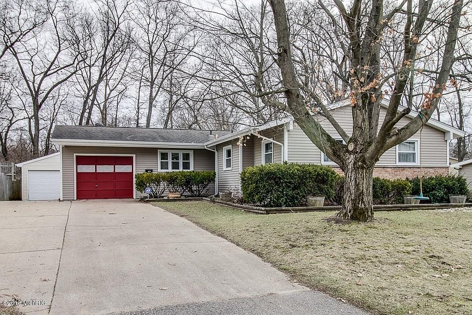 1st image of 302 Morningside Dr