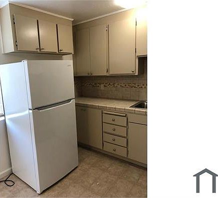 4th image of 7230B East St #B