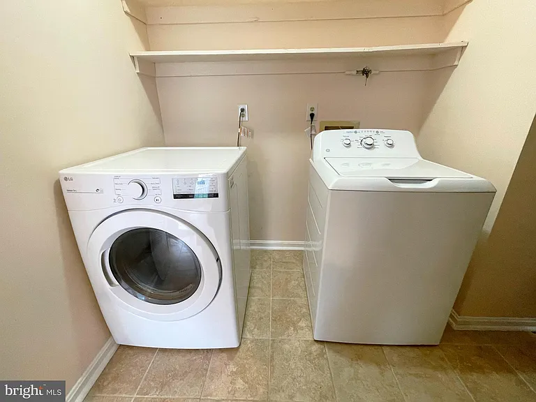 5213 Grunion Pl — Photo 13