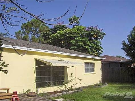 4th image of 8241 NW 66th Ter