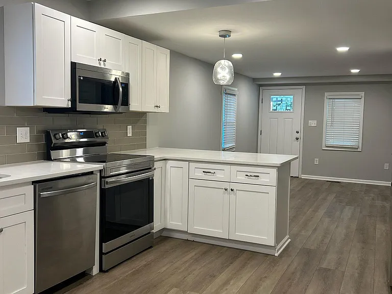 204 Highland Ave — Photo 4