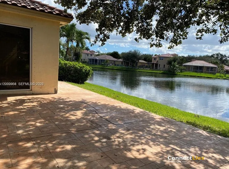12860 SW 51st St — Photo 11