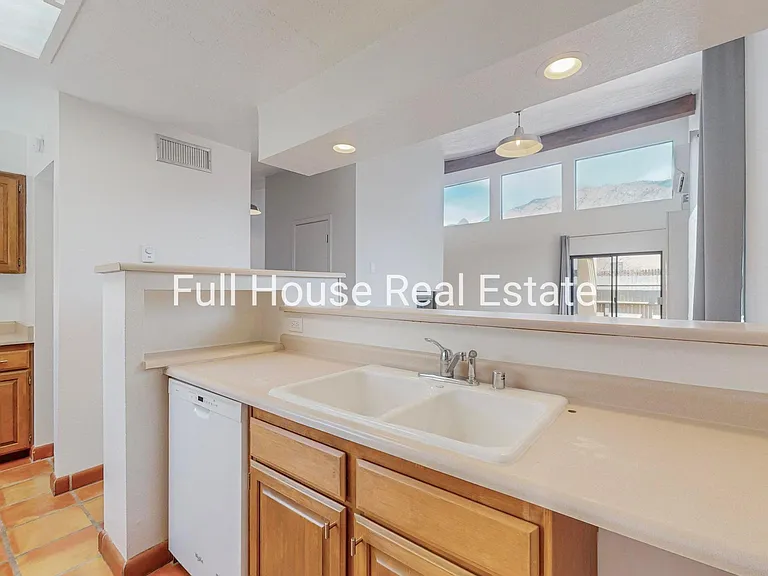 876 Tramway Lane Ct NE — Photo 9