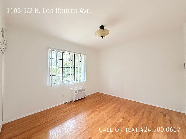 1103 1/2 N Los Robles Ave — Photo 10