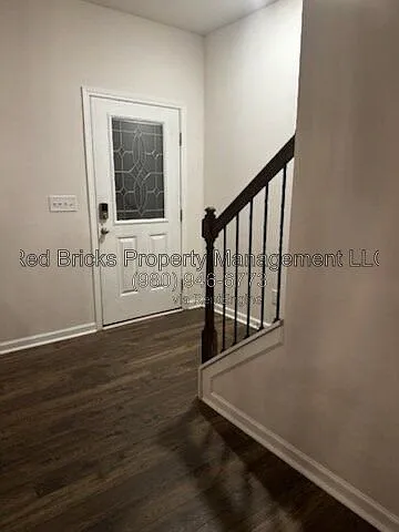 5 bed, 3.0 bath, 2454 sqft, $2,395 — Photo 1