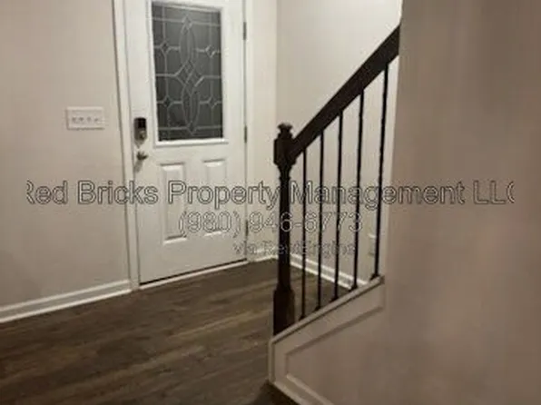 918 Elliott Rd, Charlotte, NC 28216