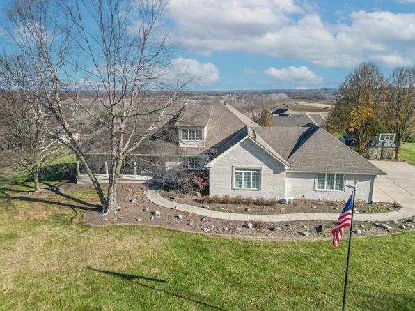 9882 Ruby Ct, Mooresville, IN 46158