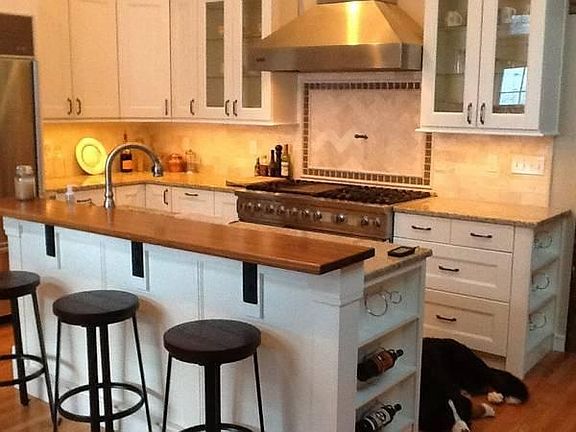 Beautifully updated kitchen