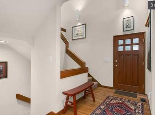 8706 SE 50th St, Mercer Island, WA 98040