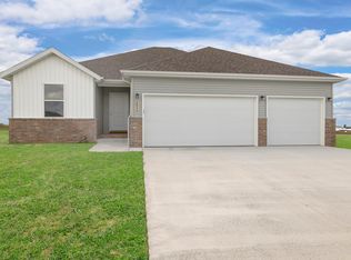 2025 S Faith Ct, Bolivar, MO 65613