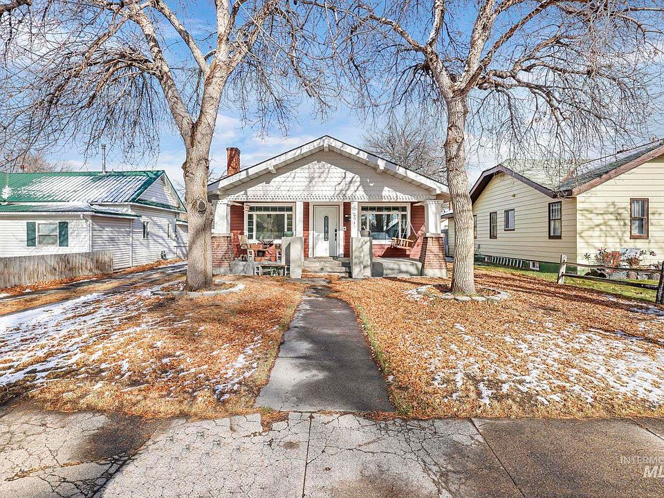 1st image of 251 6th Ave E