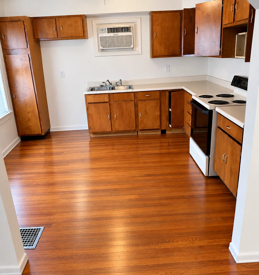 3 bed, 1144 sqft, $1,350 — Photo 2