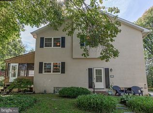 321 Liberty Ln, Wayne, PA 19087