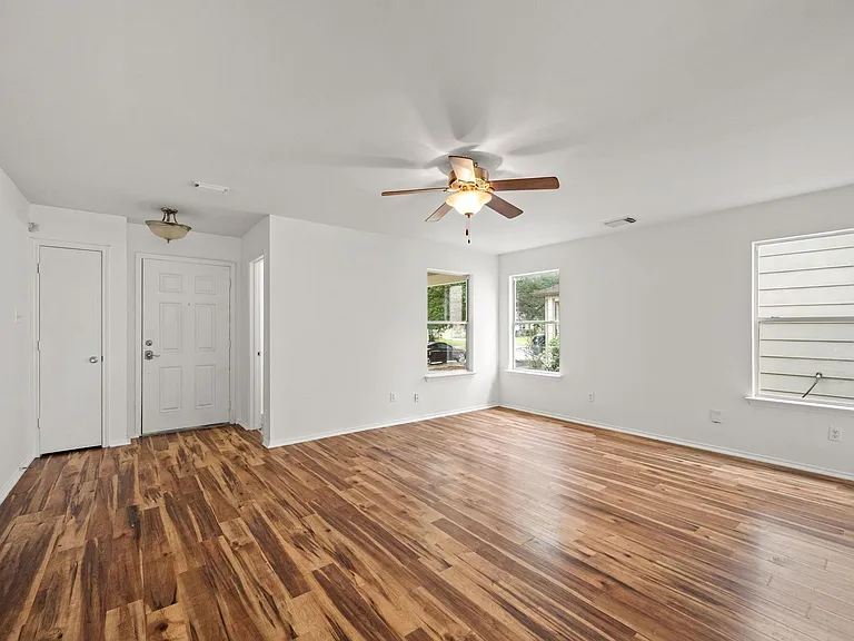 29627 Evergreen Hills Dr — Photo 6