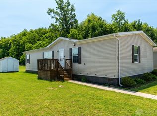 281 Park Meadow Dr, Batavia, OH 45103