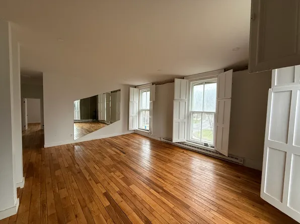 4 Main St #1, New Lebanon, NY 12125