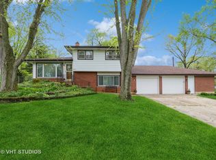 6N325 Essex Ave, Saint Charles, IL