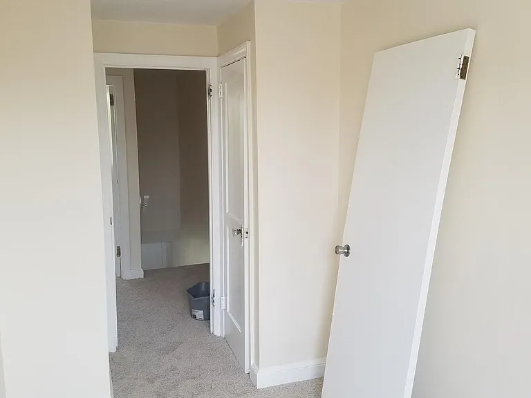 1378 Westbury Dr — Photo 20