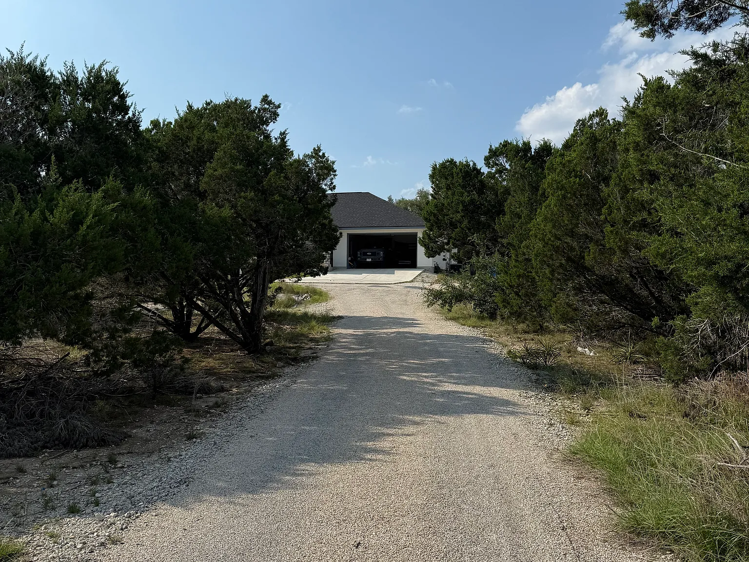 3 bed, 1702 sqft, $2,500 — Photo 2