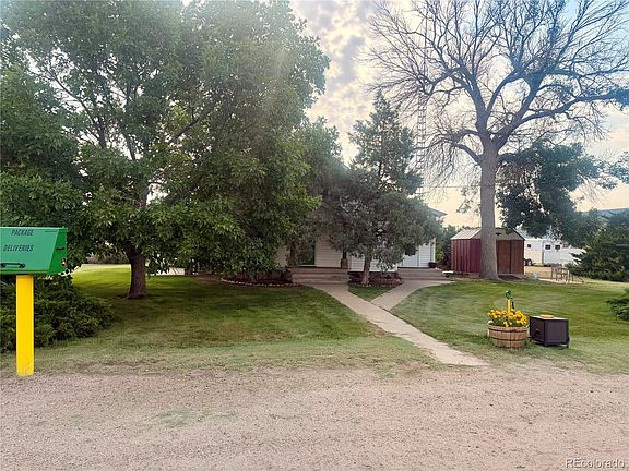 3rd image of 33578 E 160th Avenue