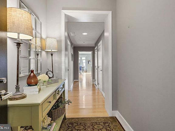 3rd image of 7710 Woodmont Ave APT 1005