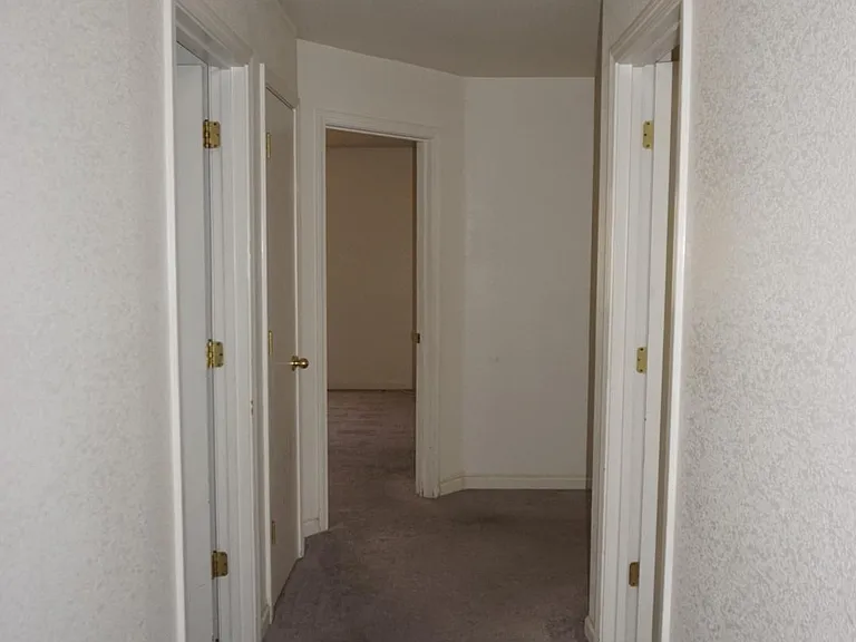 1914 S Sinclair Ave — Photo 7