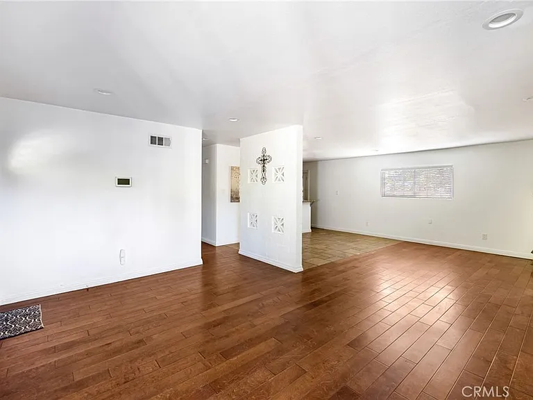 7044 White Oak Ave — Photo 8