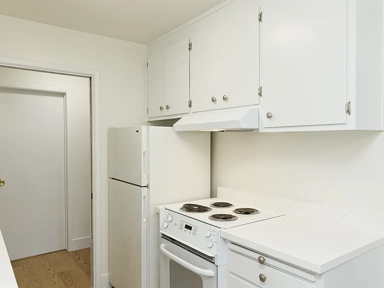 150 Haas — Photo 10