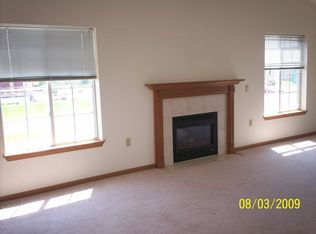 6091 Viroqua Dr APT 3, Fitchburg, WI 53719