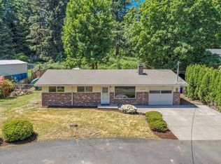 17055 SE Webster Rd, Gladstone, OR 97027