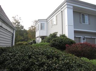 223 Riveredge Dr #223, Chatham, NJ 07928