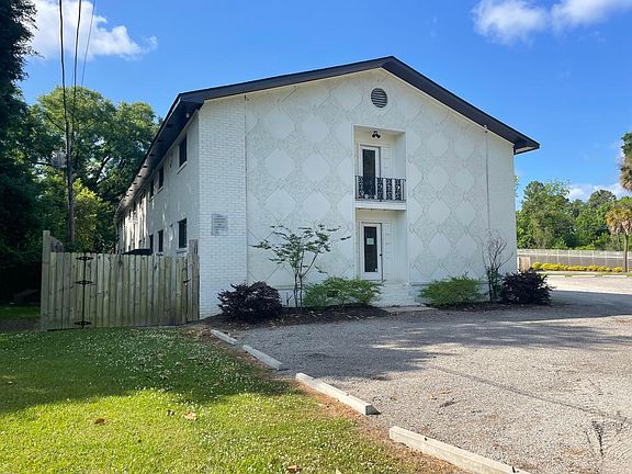 5th image of 4020 Ohear Ave