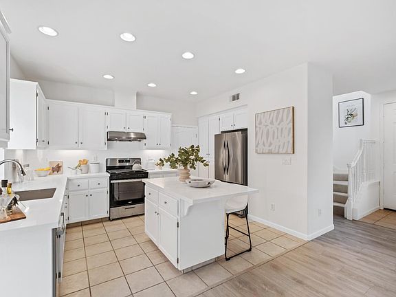 4th image of 2144 Kingsbury Cir