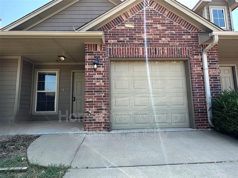 1st image of 1012 SW 92nd St
