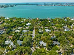 1717 Bay View Dr, Sarasota, FL 34239