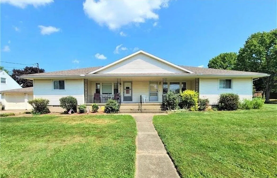 2175 Cramer Ave — Photo 2