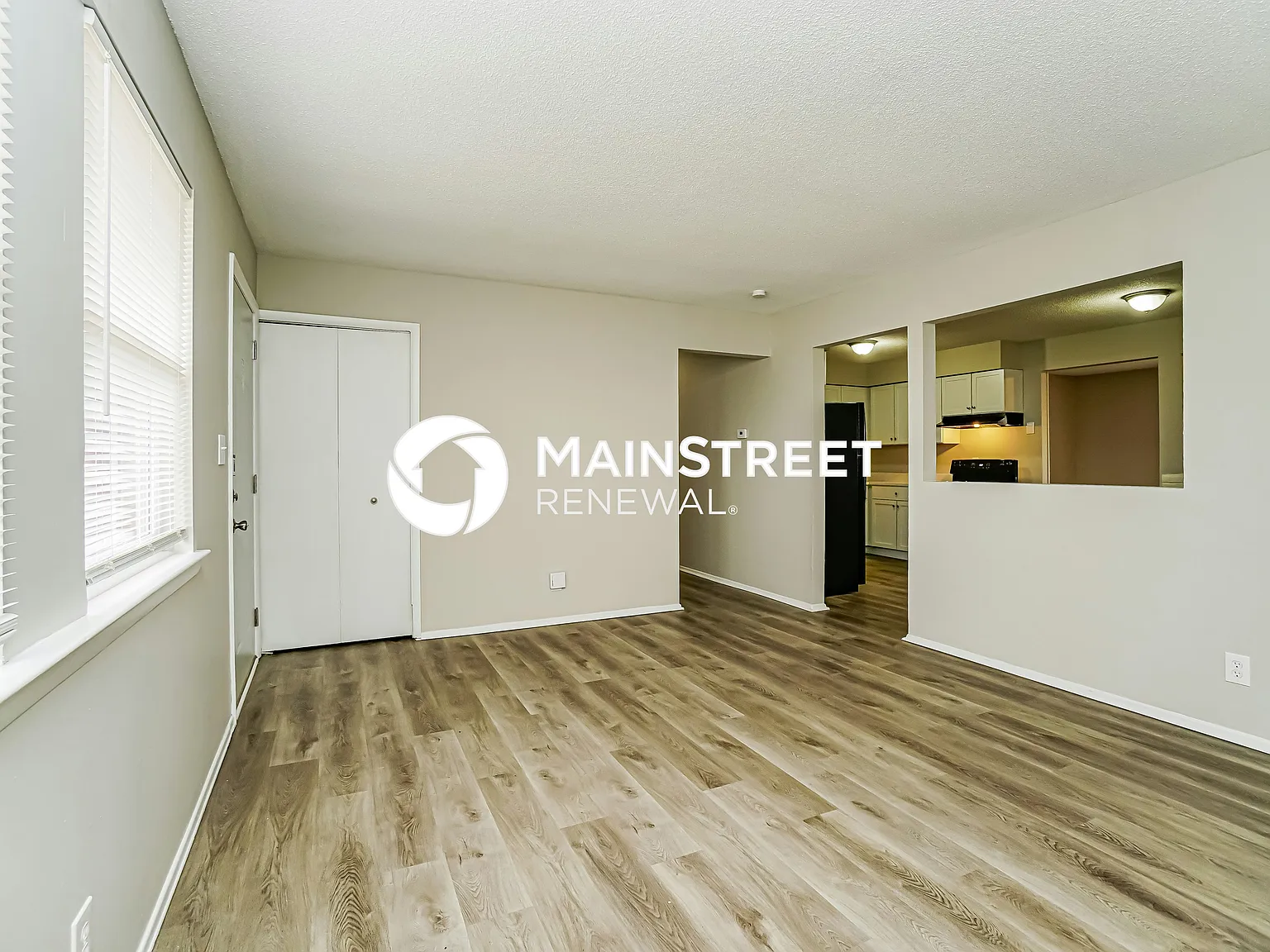 5262 Hacket Dr — Photo 3
