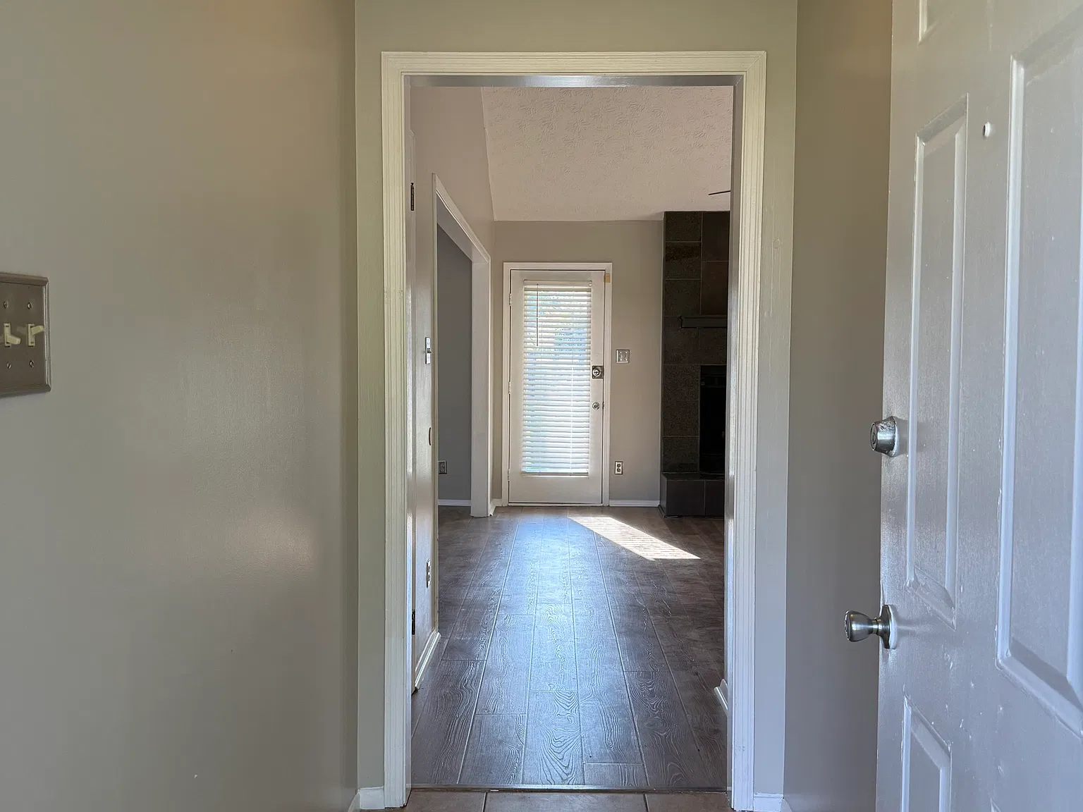 3 bed, 1254 sqft, $1,600 — Photo 4