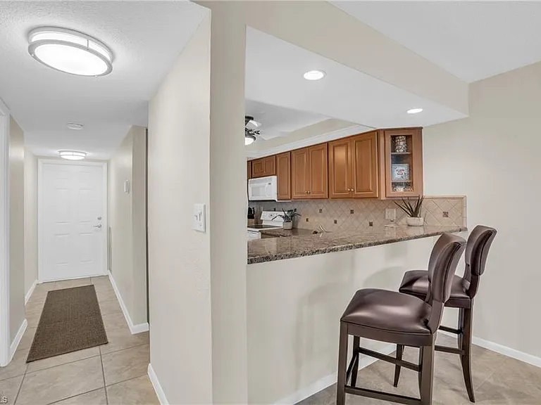 25900 Hickory Blvd #803 — Photo 16