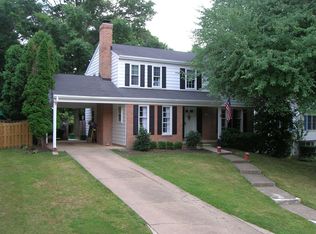 1855 Abbotsford Dr, Vienna, VA 22182