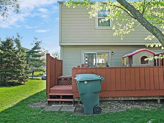 4th image of 7825 Barkwood Dr