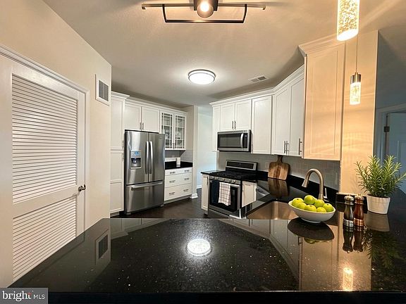 4th image of 3835 Doc Berlin Dr Unit 42