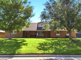 1713 N Crumley St, Guymon, OK 73942