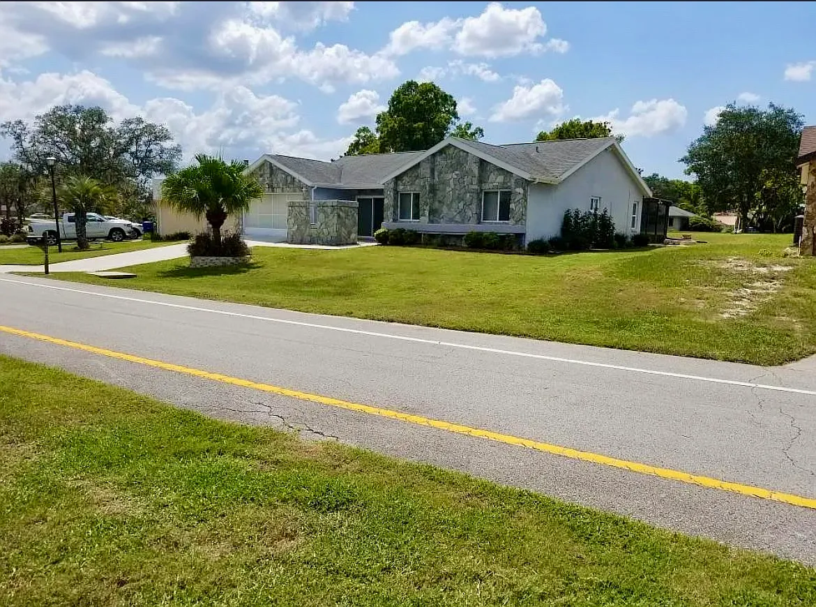 3 bed, 1450 sqft, $2,000 — Photo 1