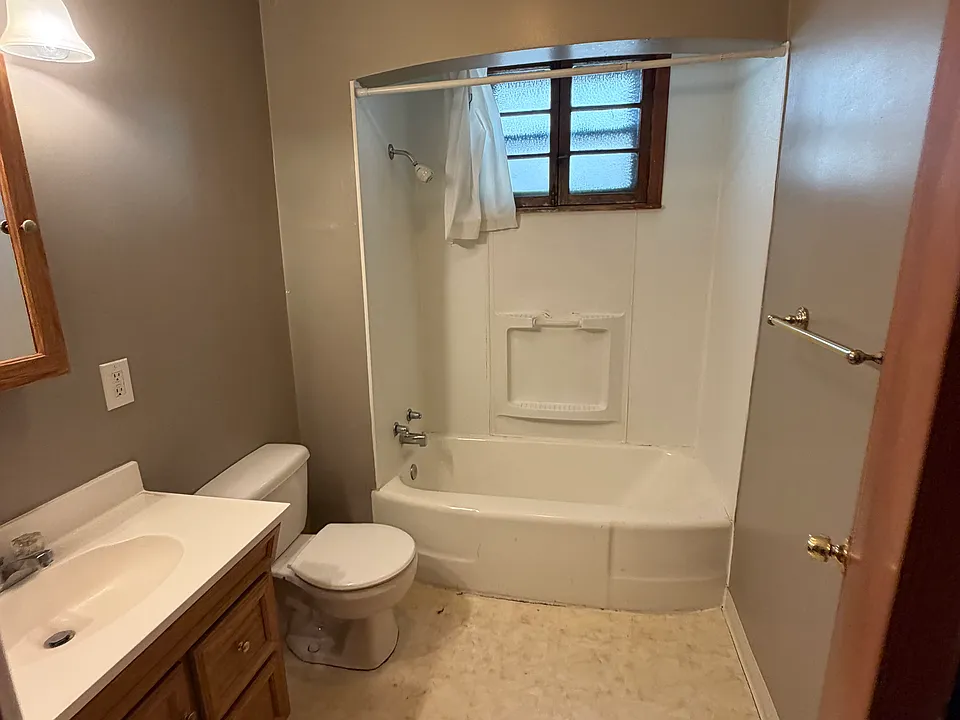 434 Potomac Ave #1