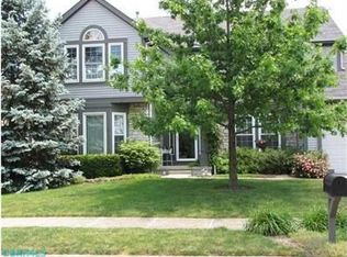 8748 Renfrew St, Powell, OH 43065