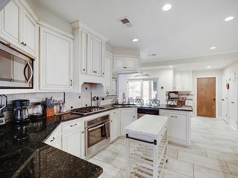 568 Sellmeyer Ln — Photo 12