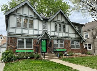 206 W Dartmouth Rd, Kansas City, MO 64113